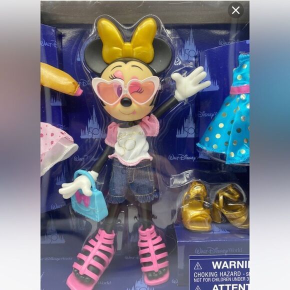 Walt Disney World 50th Anniversary Minnie Doll and Accessories NWT - Picture 2 of 5
